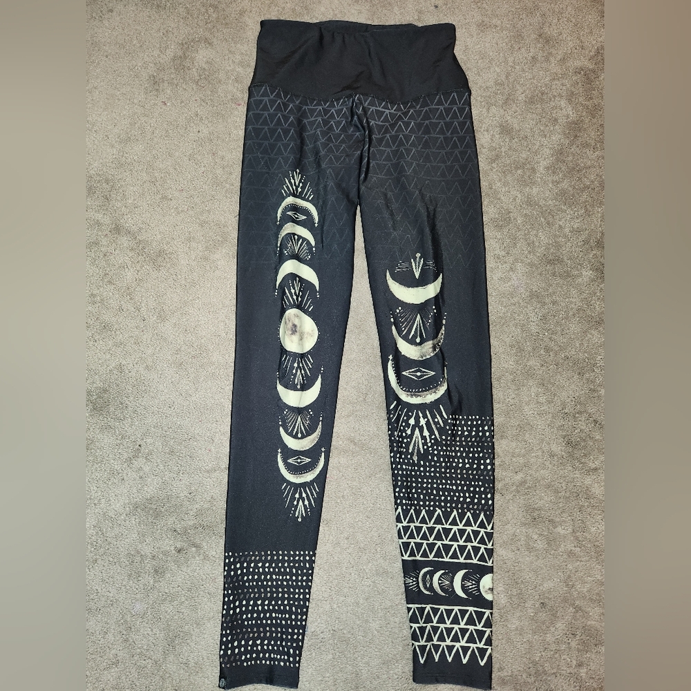 Onzie: High Rise Moon Legging Pant